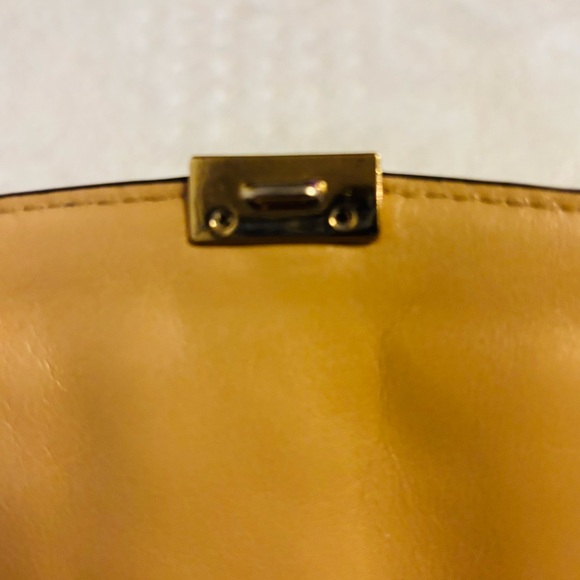 Tory Burch Priscilla Studded Tan Convertible Clutch Crossbody EUC - Picture 6 of 15
